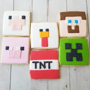 Six square shape decorated Cookies