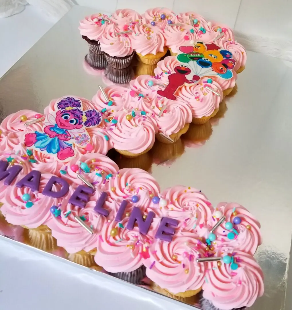 Two shape topping decorated Cupcakes