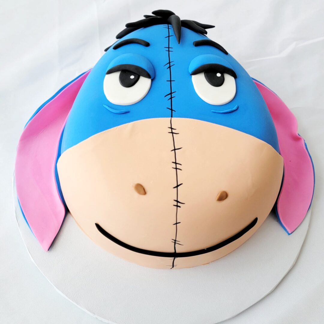 Oval face 3D decorated Cakes